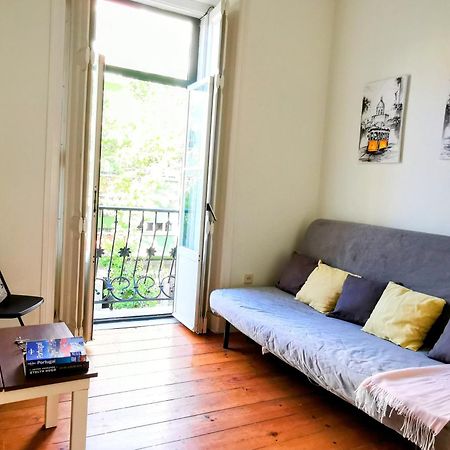 Tradicional Portuguese Apartment Lisbon Bagian luar foto