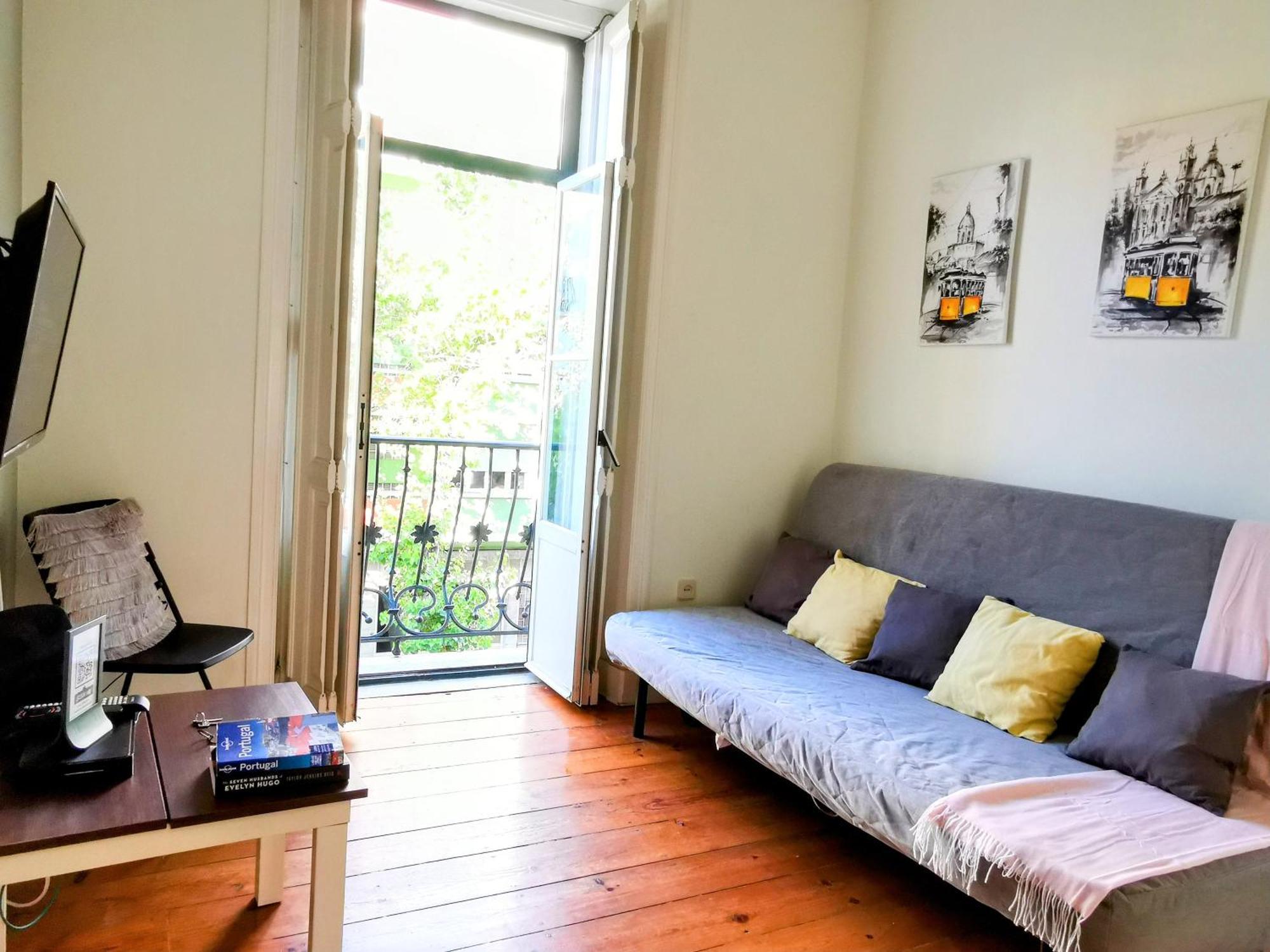 Tradicional Portuguese Apartment Lisbon Bagian luar foto